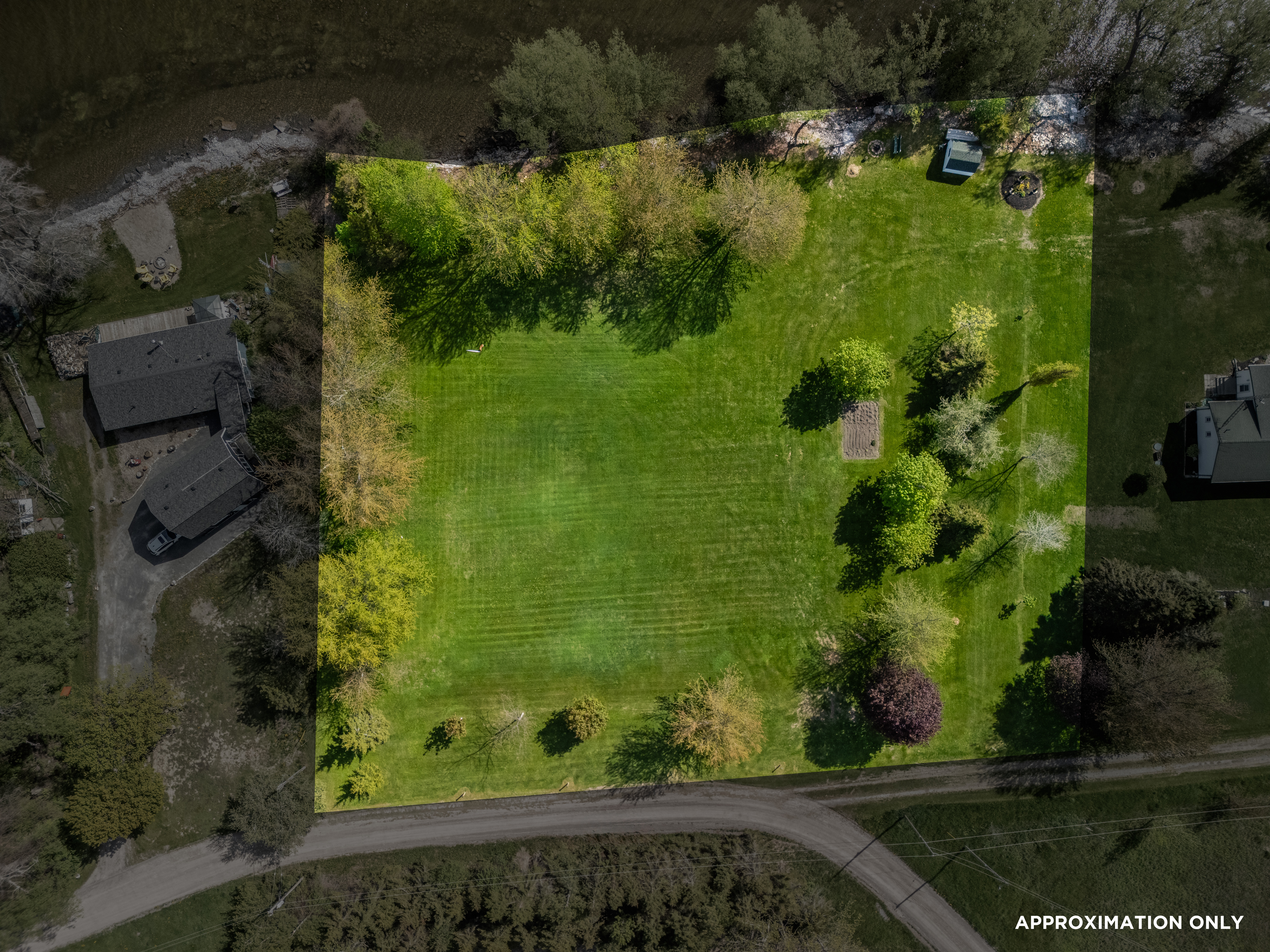 Overhead view of the lot outline, approximate only
